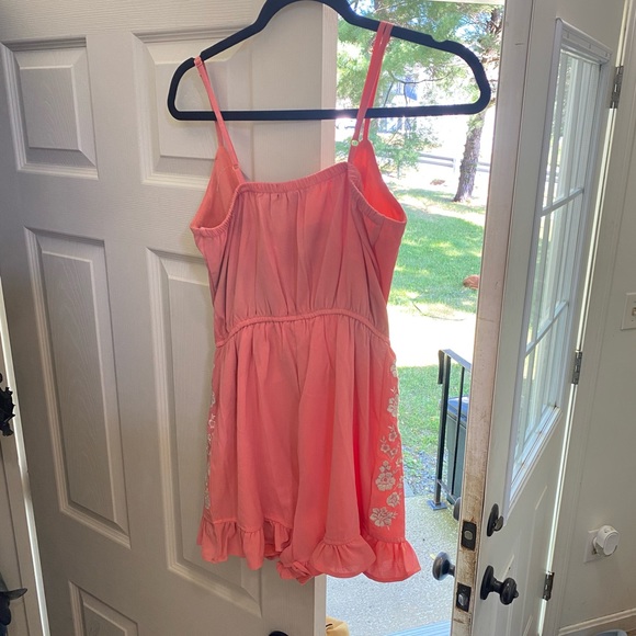 Pink floral romper - Picture 2 of 2